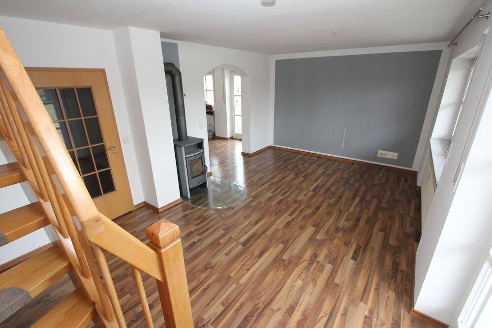 Haus in Haus ERLEBNIS, toll und großzügig über zwei Ebenen samt eigenem Garten mit 250 m2, Garage !! – 94094 Rotthalmünster – Vorschaubild 3
