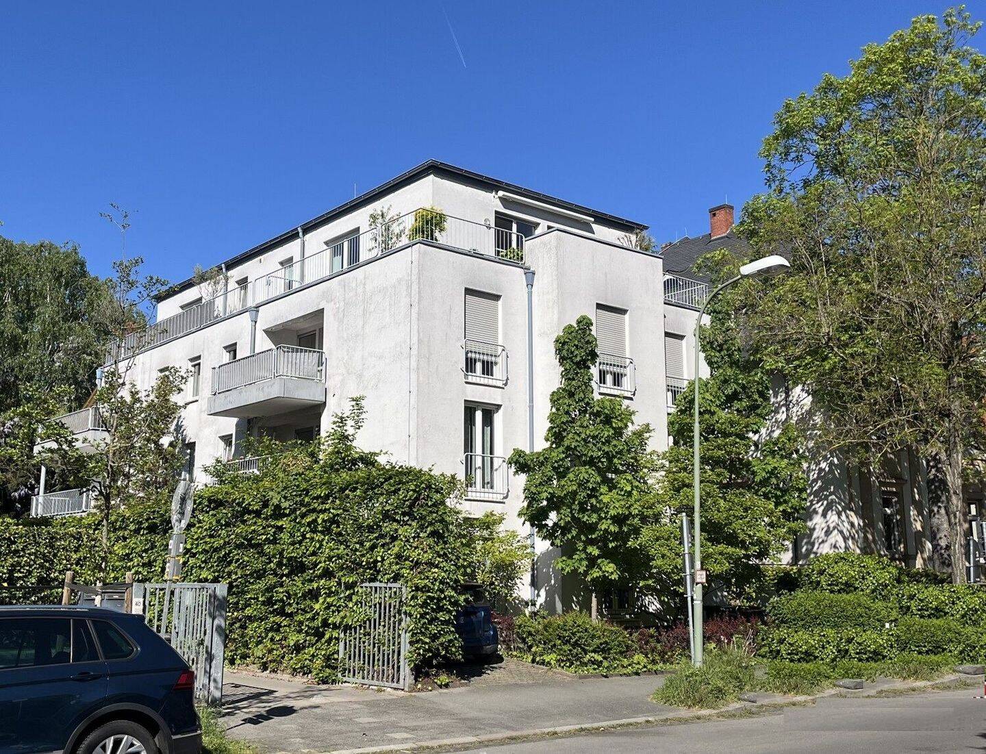 Gartenoase im Westend – Erdgeschosswohnung mit eigenem Garten und Tiefgarage – 63067 Offenbach am Main – Vorschaubild 3