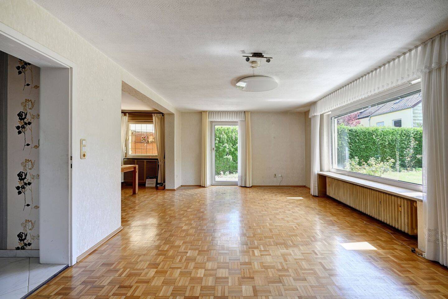Familienfreundliche Lage am Truderinger Gymnasium – Reiheneckhaus mit viel Potential – 81827 München – Vorschaubild 4