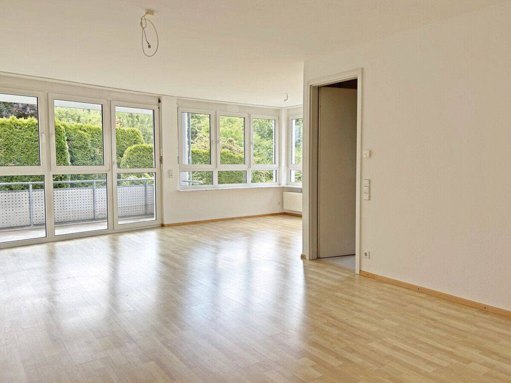 Fernab vom Stadttrubel – Helle Wohlfühlwohnung mit Balkon am Georgenberg in Reutlingen – 72764 Reutlingen – Vorschaubild 3