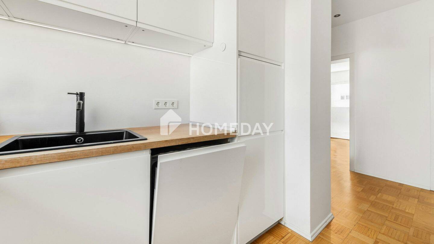 Sofort bezugsfrei! Sanierte Drei-Zimmer-Wohnung mit Balkon, Einbauküche und Keller – 13347 Berlin – Vorschaubild 3