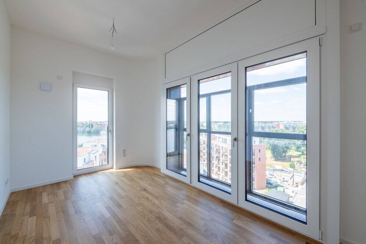 Neubau-Residenz am Wasser: Stilvolle 4-Zimmer-Wohnung mit Loggia – 2 Bäder – Haus-im-Haus-Gefühl – 13585 Berlin – Vorschaubild 4