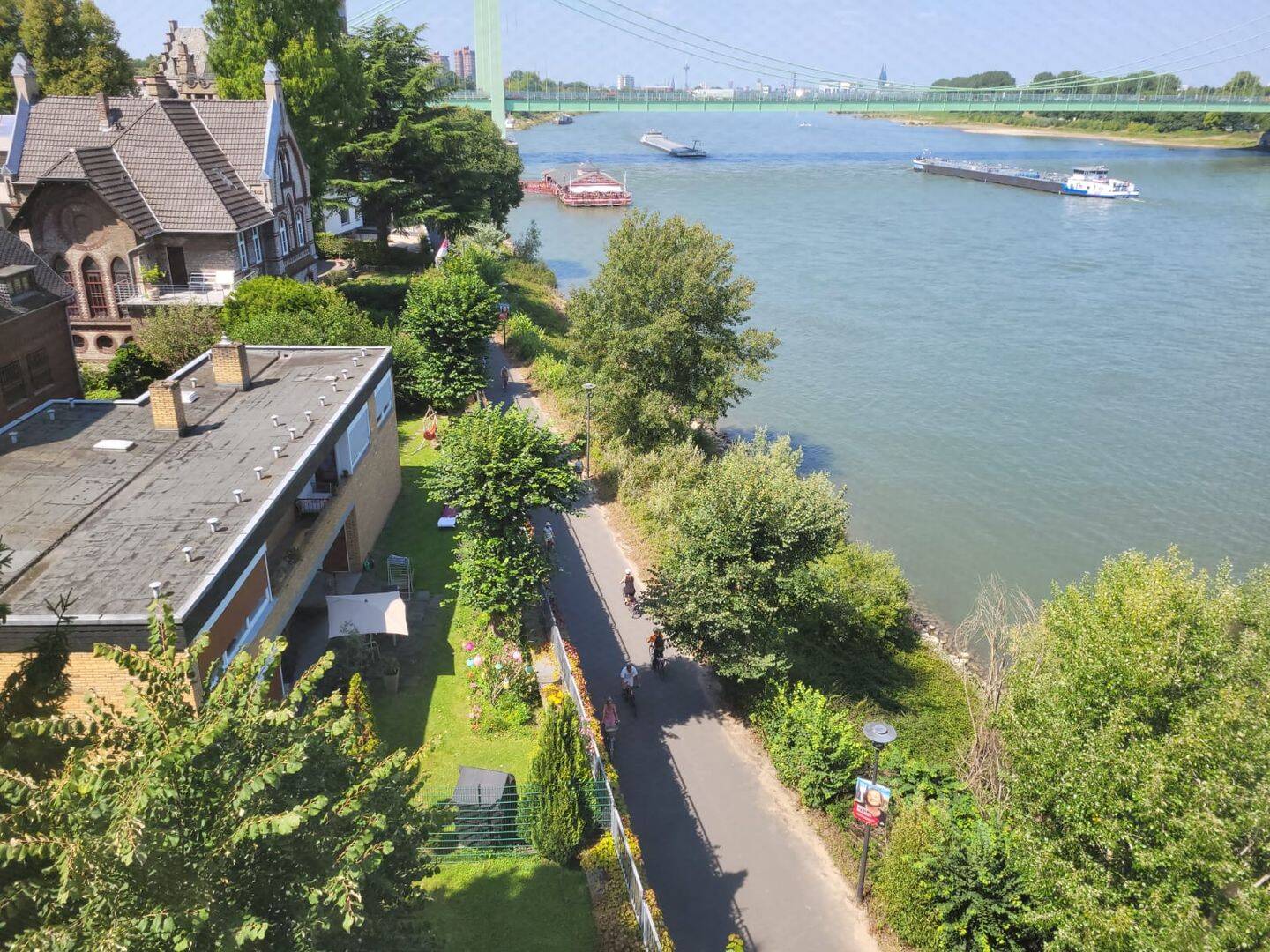 Großzügige Penthouse-Wohnung mit Wintergarten – erste Reihe Rheinufer – 50996 Köln – Vorschaubild 3