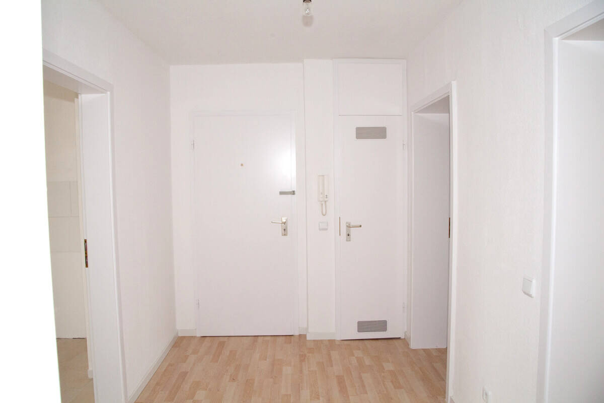 Kernsanierte 3 Zi-Wohnung mit offenem Wohn-Essbereich – Wohnen & Arbeiten in schöner Lage – 53121 Bonn – Vorschaubild 4