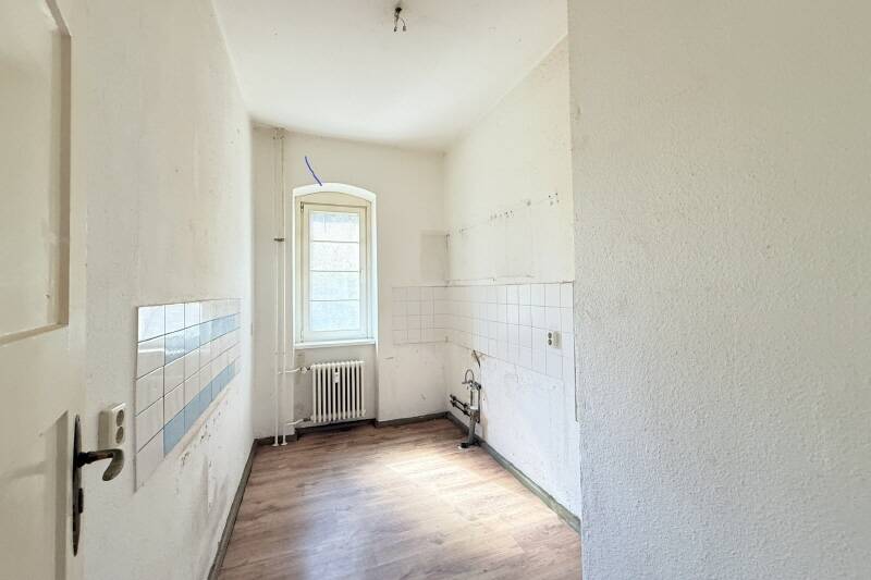 Kernsanierte 2-Zimmer-Denkmalwohnung-hell, ruhig, mit Südbalkon nahe Treptower Park – 12435 Berlin – Vorschaubild 3