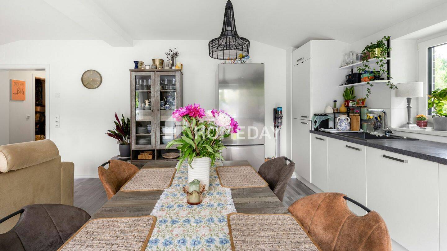 Moderne Vierzimmerwohnung mit Terrasse und Gartenanteil – Energieeffizienzklasse A+ – 22457 Hamburg – Vorschaubild 3