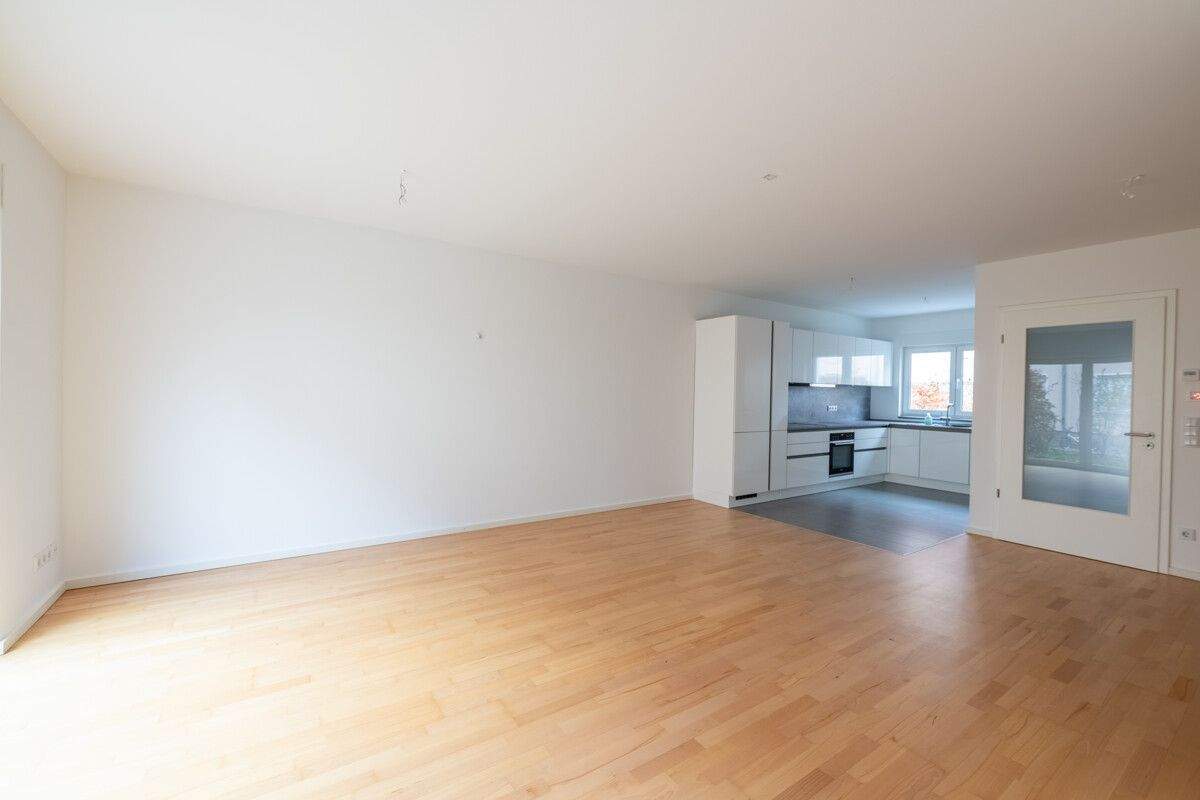 Bezugsfreies Reihenhaus mit EBK und Terrasse in ruhiger Lage – 12355 Berlin – Vorschaubild 3