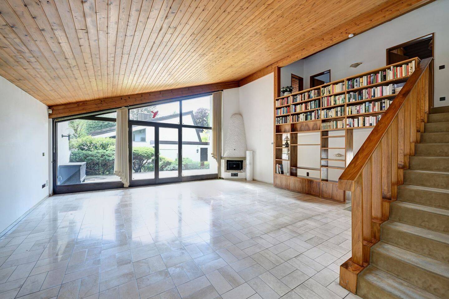 Einfamilienhaus (Splitlevel) mit außergewöhnlicher Architektur und hoher Privatsphäre in Waldtrudering – 81827 München – Vorschaubild 3