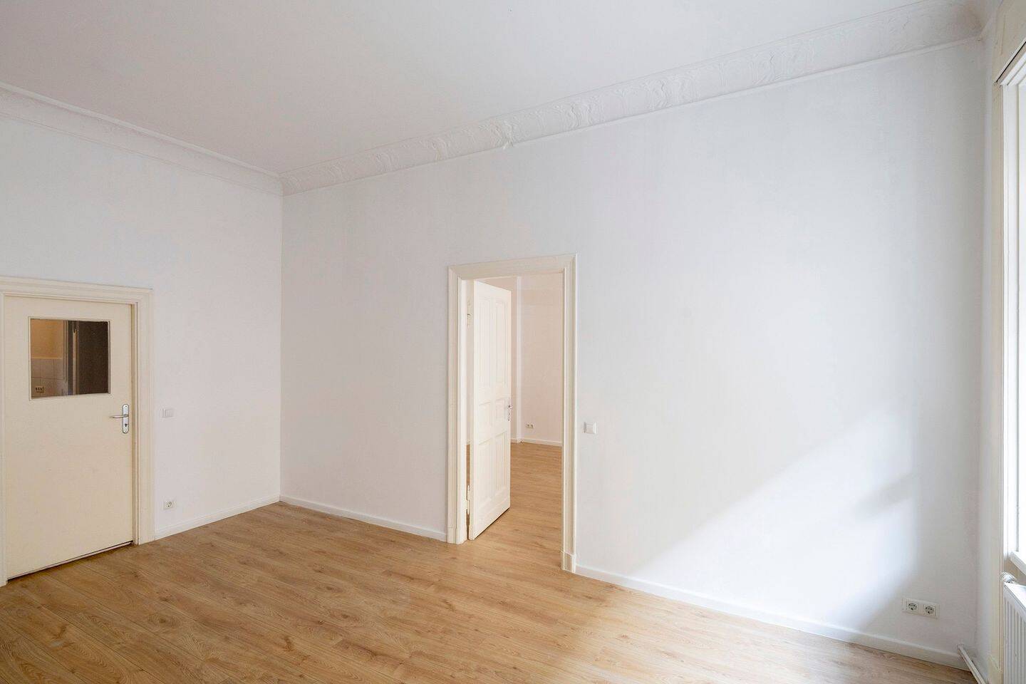 Bezugsfreie 2-Zimmer-Erdgeschosswohnung in bester Gräfekiez Lage! – 10967 Berlin – Vorschaubild 4