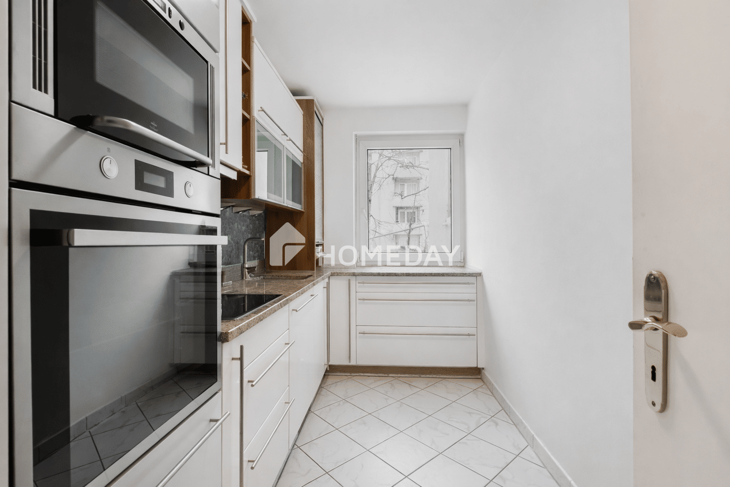 Attraktive 3-Zimmer-Wohnung mit Loggia, TG-Stellplatz und modernem Wohnkomfort in Bestlage – 80687 München – Vorschaubild 8
