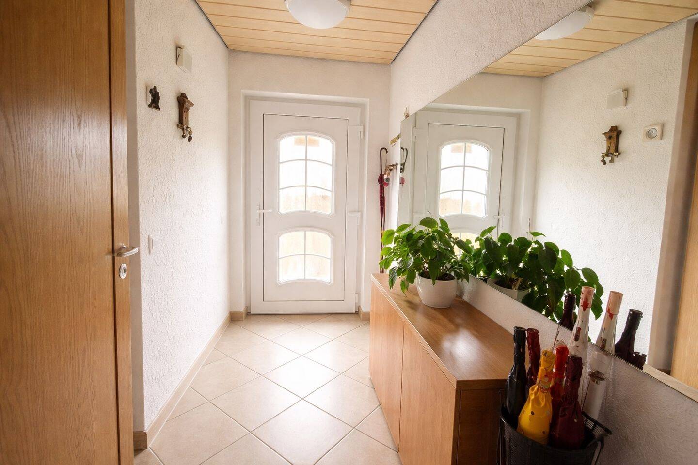 „Familientraum in Wiesbaden-Nordenstadt: 5-Zimmer-Reihenhaus mit großem Garten“ – 65205 Wiesbaden – Vorschaubild 3
