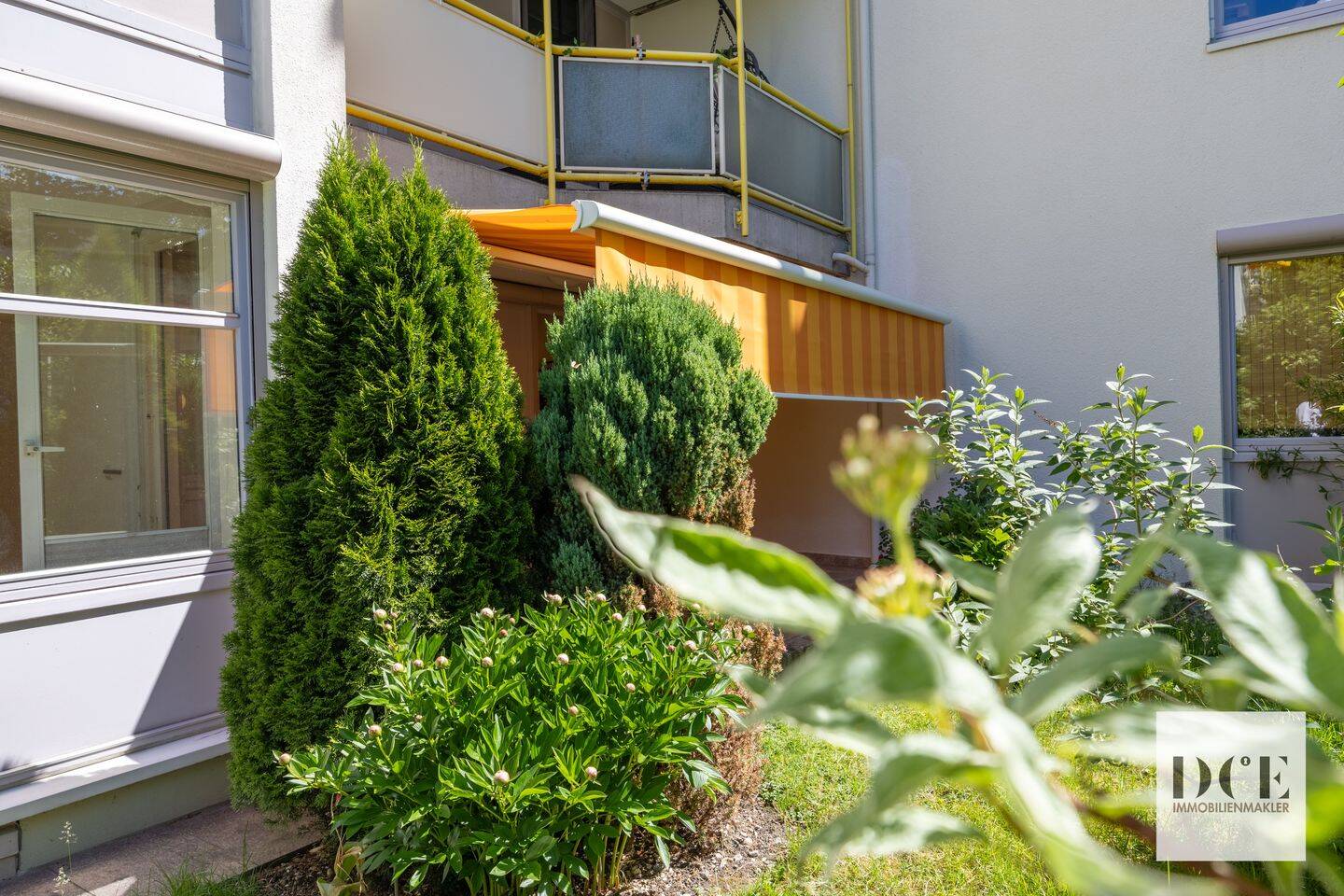 Eigennutzer aufgepasst: Leerstehende Wohnung mit Südterrasse, Garten und TG-Stellplatz (U4-Nähe) – 81925 München – Vorschaubild 3