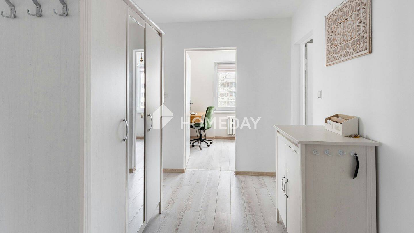 Bezugsfrei und vollmöbliert: 3-Zimmer-Wohnung im Erbbaurecht mit EBK, Balkon & Stellplatz – 38446 Wolfsburg – Vorschaubild 3