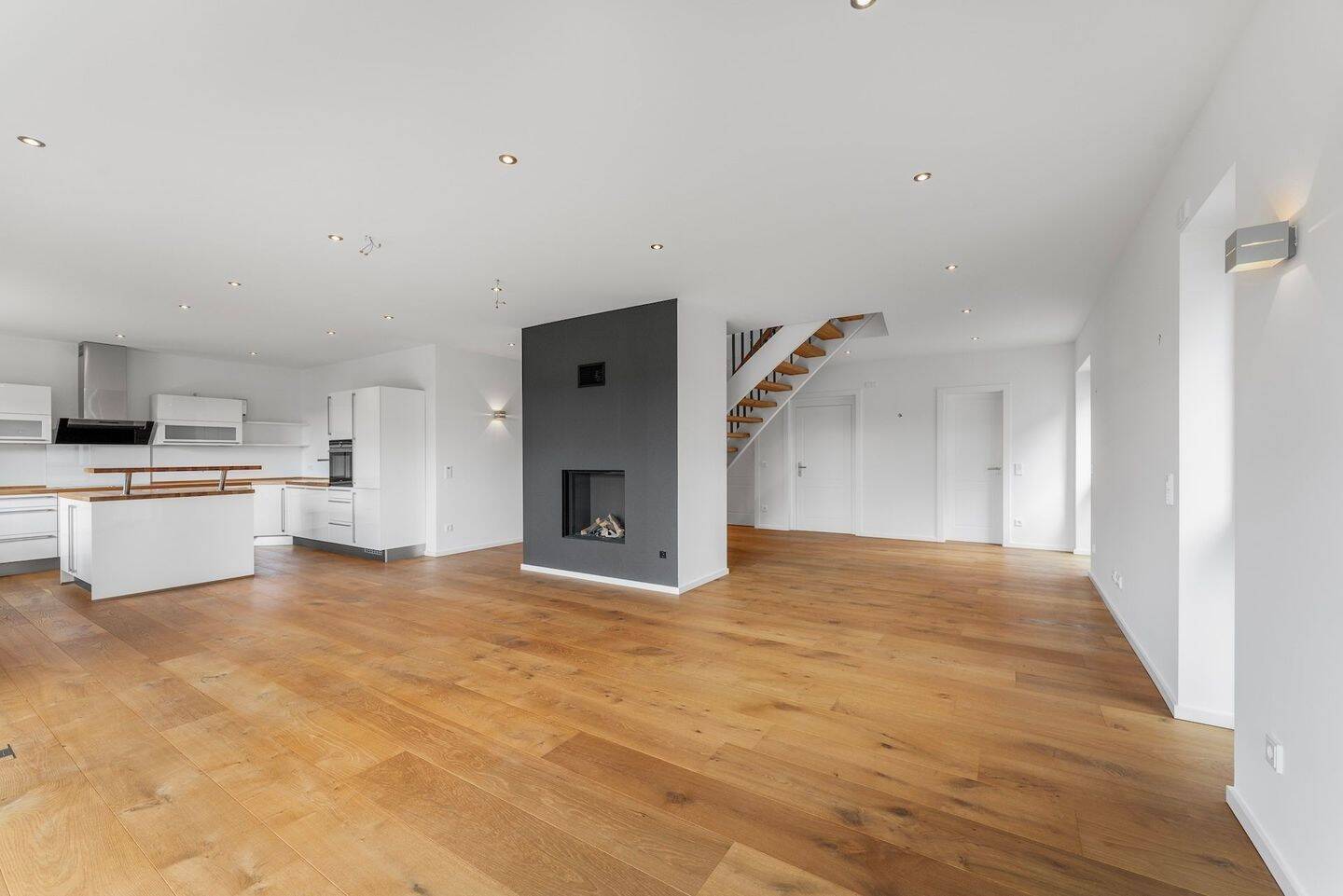 Luxuriöse Maisonette-Wohnung mit Garten, zwei Balkonen und Tiefgarage in Essen-Bredeney – 45133 Essen – Vorschaubild 3