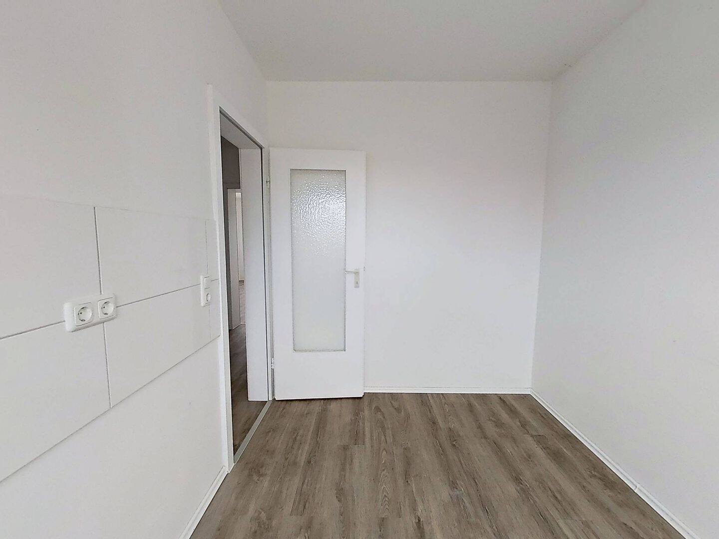 Schöne 3-Zimmer-Wohnung mit großem BALKON und modernem Wannenbad in Bielefeld-Ummeln – 33649 Bielefeld – Vorschaubild 9