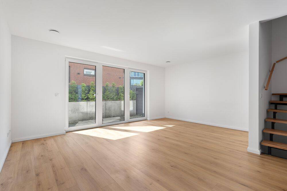 Das perfekte Familiendomizil mit exzellenten Energiewerten, attraktiver Dachterrasse + Tageslichtbad – 22179 Hamburg – Vorschaubild 3