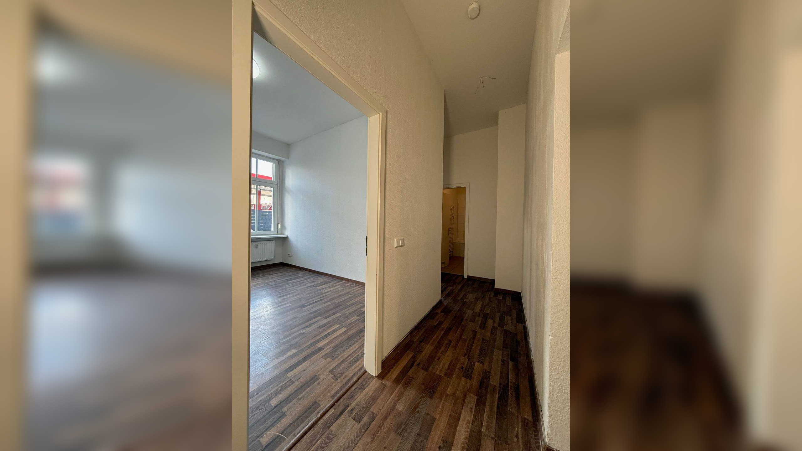 Bezugsfreie, großzügige 3-Zimmer-Erdgeschosswohnung im Altbau in Berlin-Weißensee! – 13088 Berlin – Vorschaubild 3