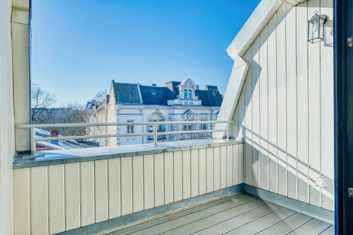 NEUER PREIS: Lichtdurchflutete DG-Wohnung im Ist-Zustand mit Ausbau-/Wertpotenzial auf ca. 192 m² – 12159 Berlin – Vorschaubild 5