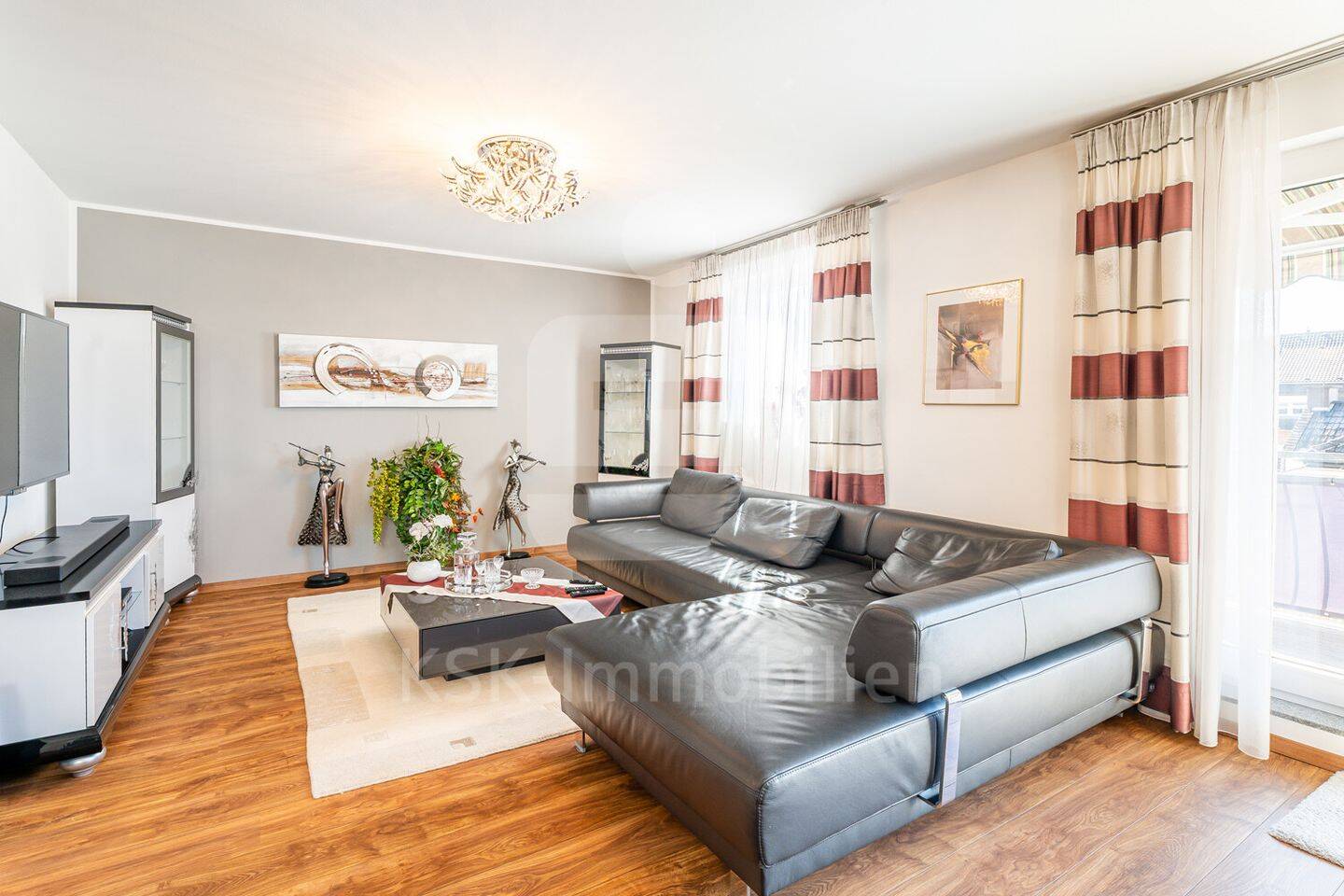 Helle Maisonettewohnung mit sonnigem Balkon und Stellplatz! – 50769 Köln – Vorschaubild 3