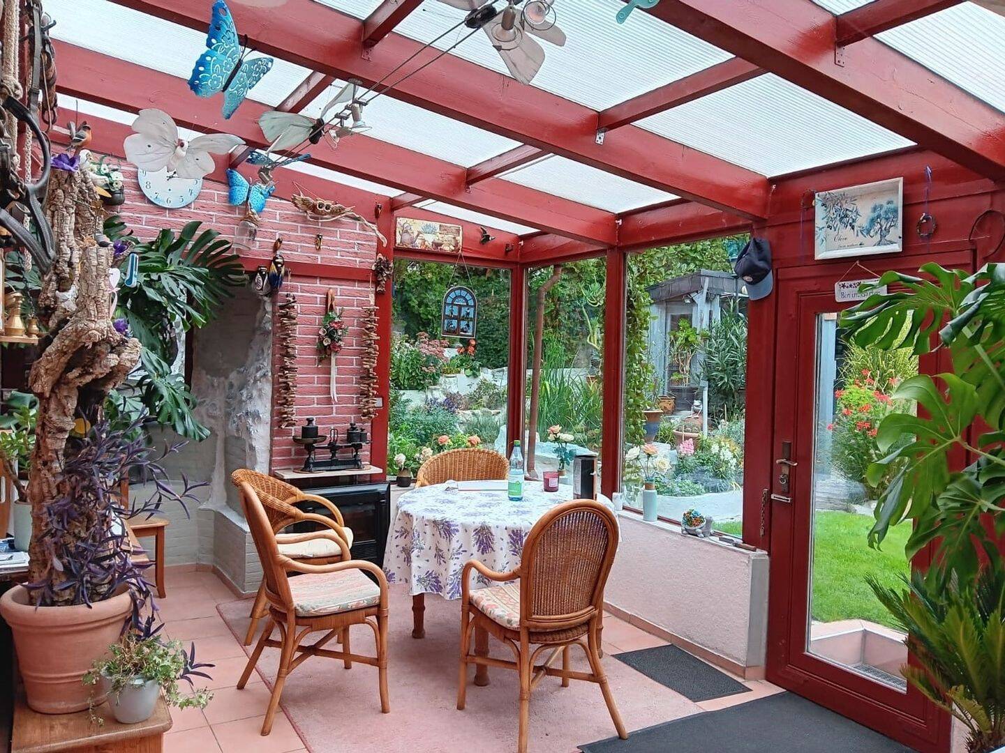 Freistehendes Einfamilienhaus mit Garage – 47839 Krefeld – Vorschaubild 3