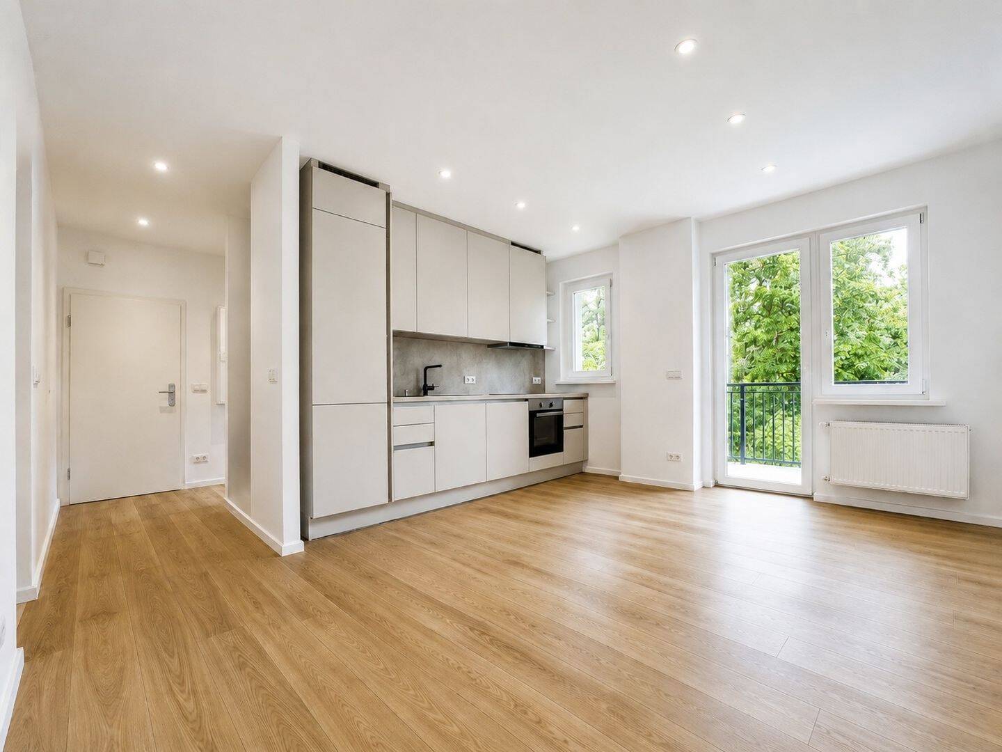 Erstbezug nach Kernsanierung: 2-Zimmer-Wohnung mit Balkon und Terrasse in direkter Parklage – 10439 Berlin – Vorschaubild 3
