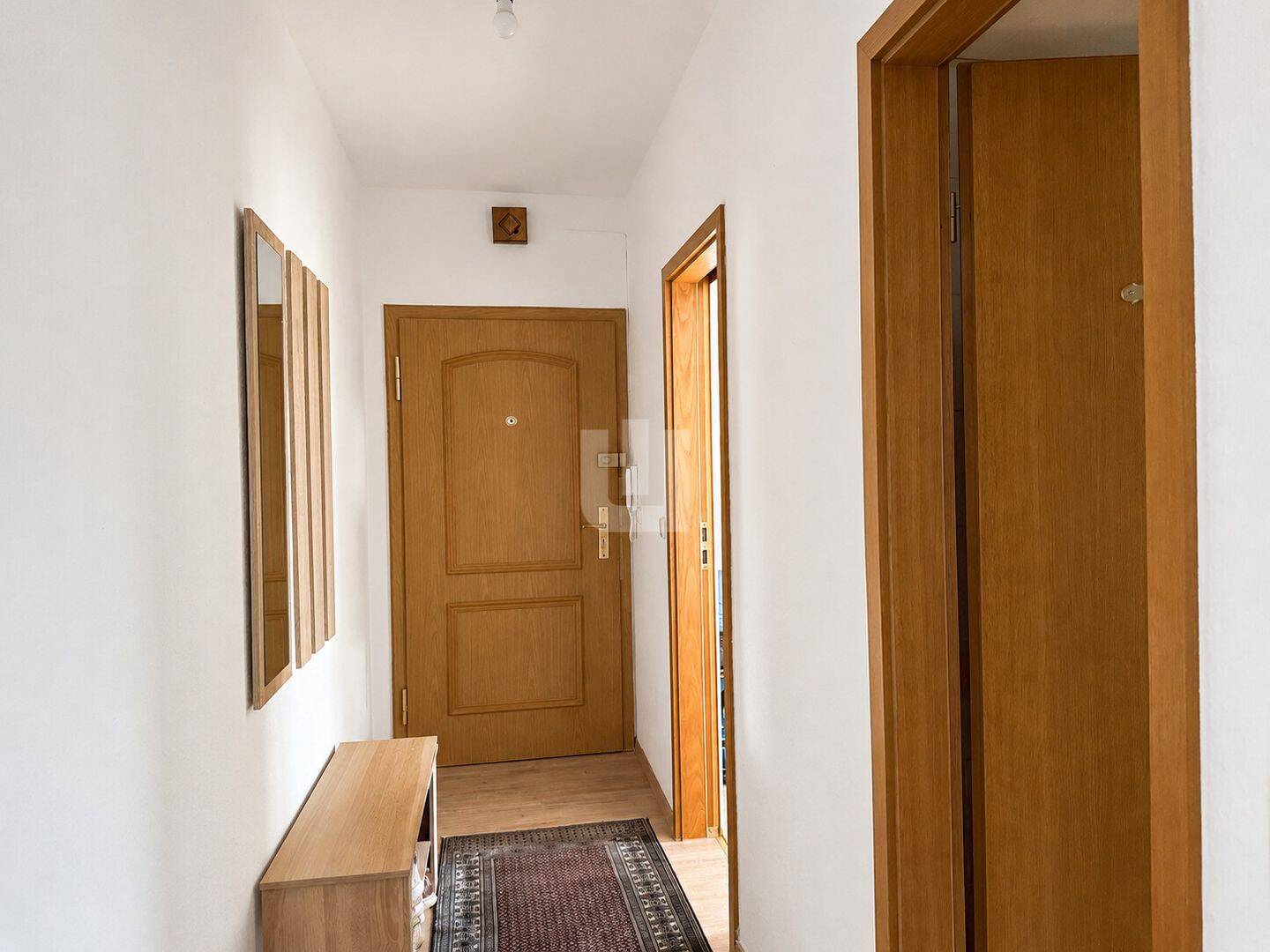 WINDISCH IMMOBILIEN – vermietete 2,5-Zimmer-Wohnung am Thomasiusplatz mit sonnigem West-Balkon – 81669 München – Vorschaubild 4