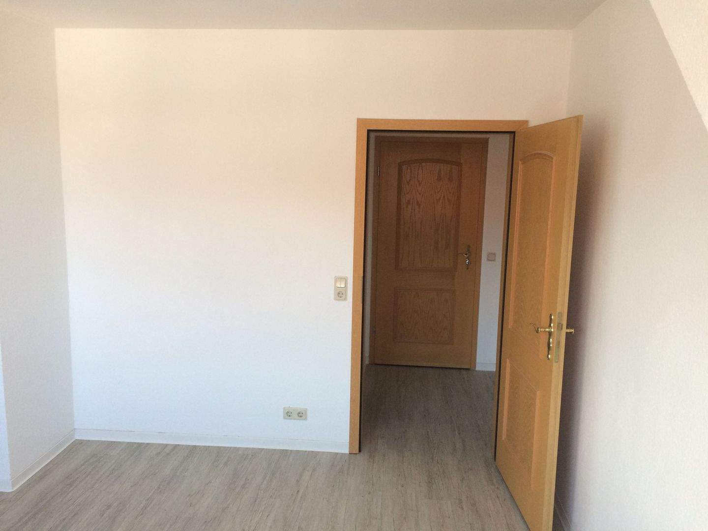 1 Zi Apartement mit Bad im DG frei Ap 36 – 7751 Bucha – Vorschaubild 3