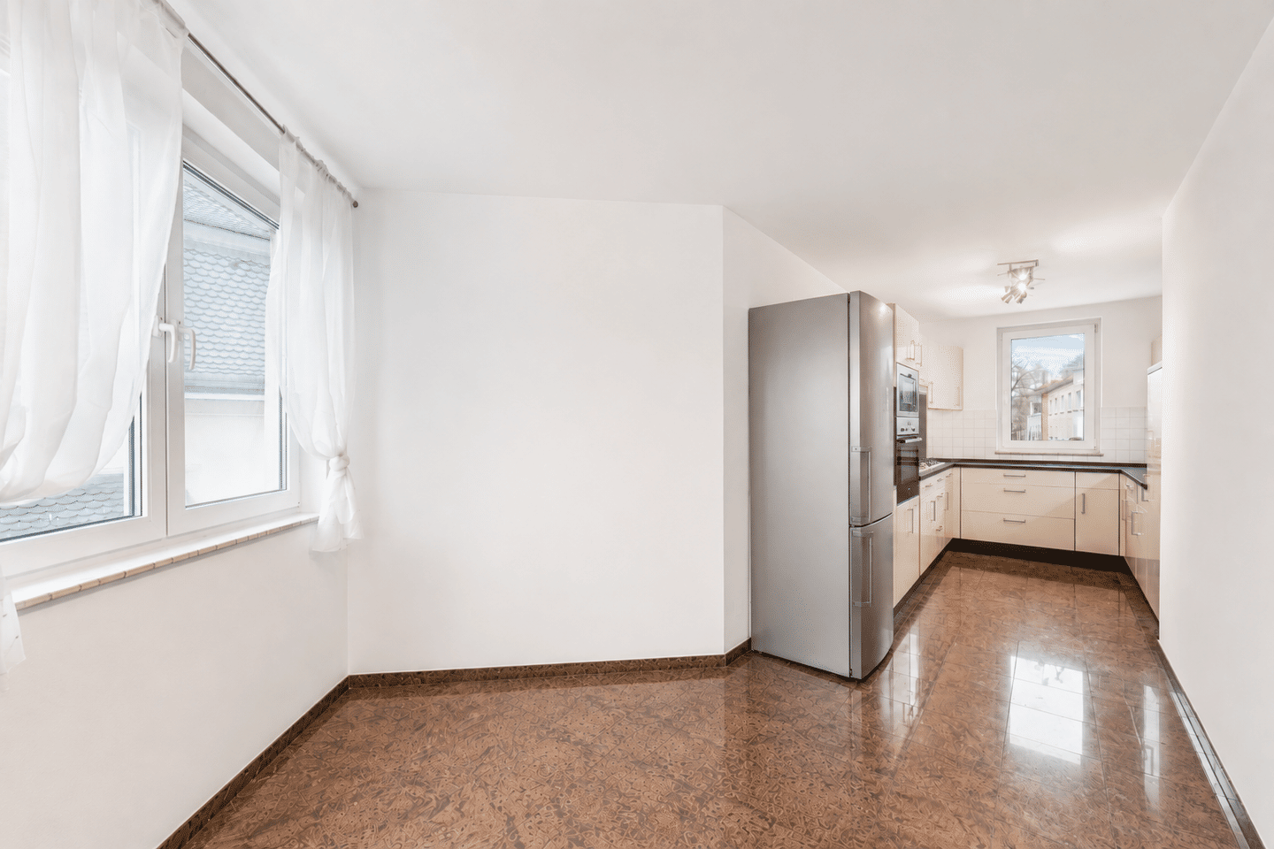 Helle und geräumige 4-Zimmer-Wohnung mit guter Aufteilung – Schwabing-Freimann (U6) – 80939 München – Vorschaubild 5