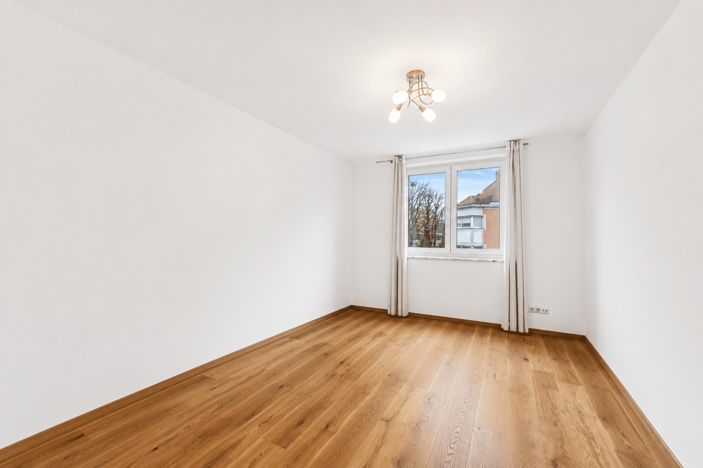 Helle und geräumige 4-Zimmer-Wohnung mit guter Aufteilung – Schwabing-Freimann (U6) – 80939 München – Vorschaubild 9
