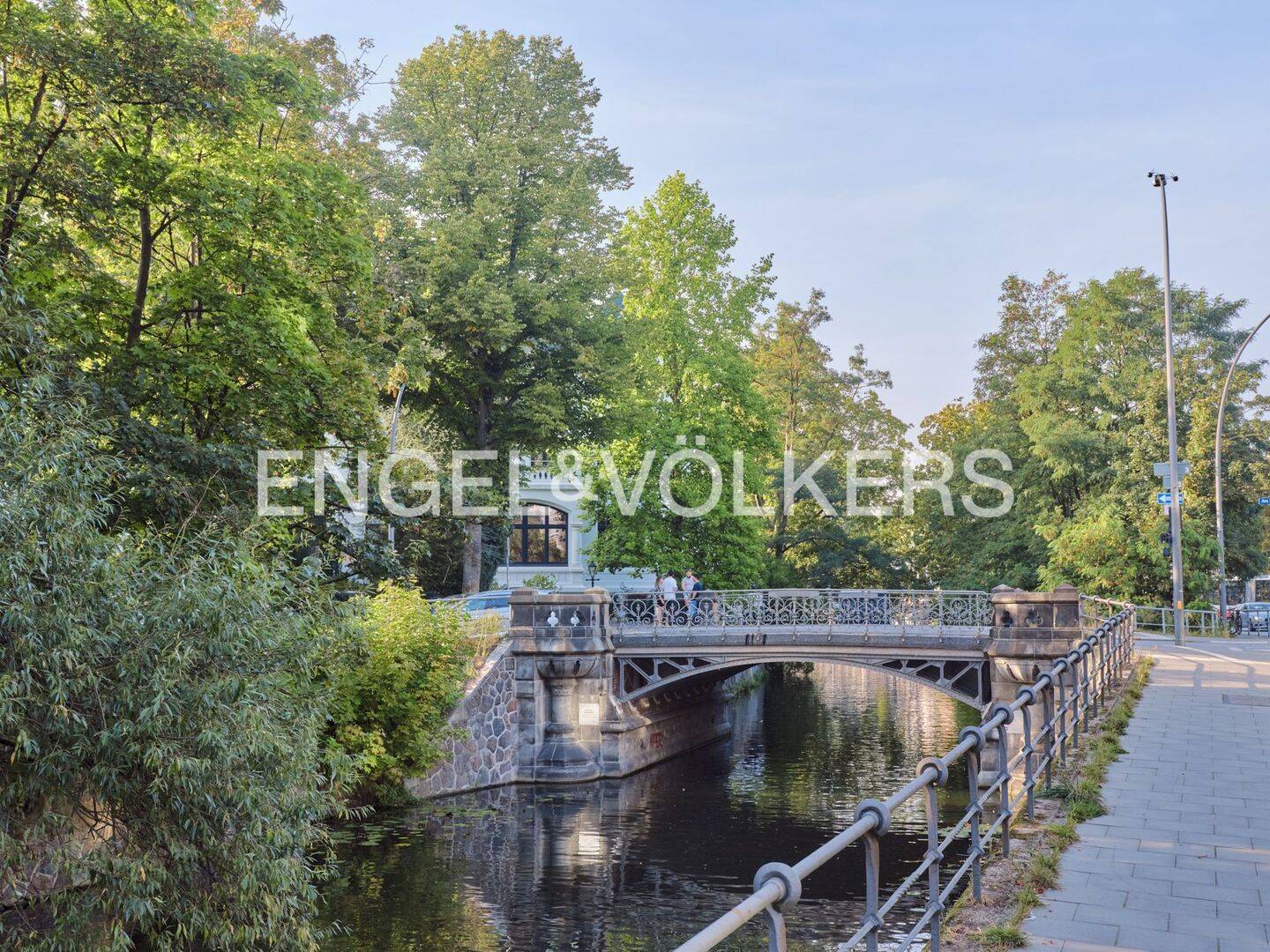 Traumhafte Sonnenterrasse direkt am Kanal. – 22085 Hamburg – Vorschaubild 9