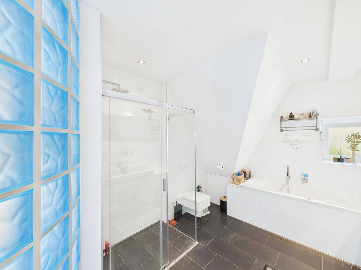 Exklusive Penthouse Wohnung am Killesberg mit viel Platz und traumhafter Aussicht, Loggia, 2 Garagen – 70191 Stuttgart – Vorschaubild 7
