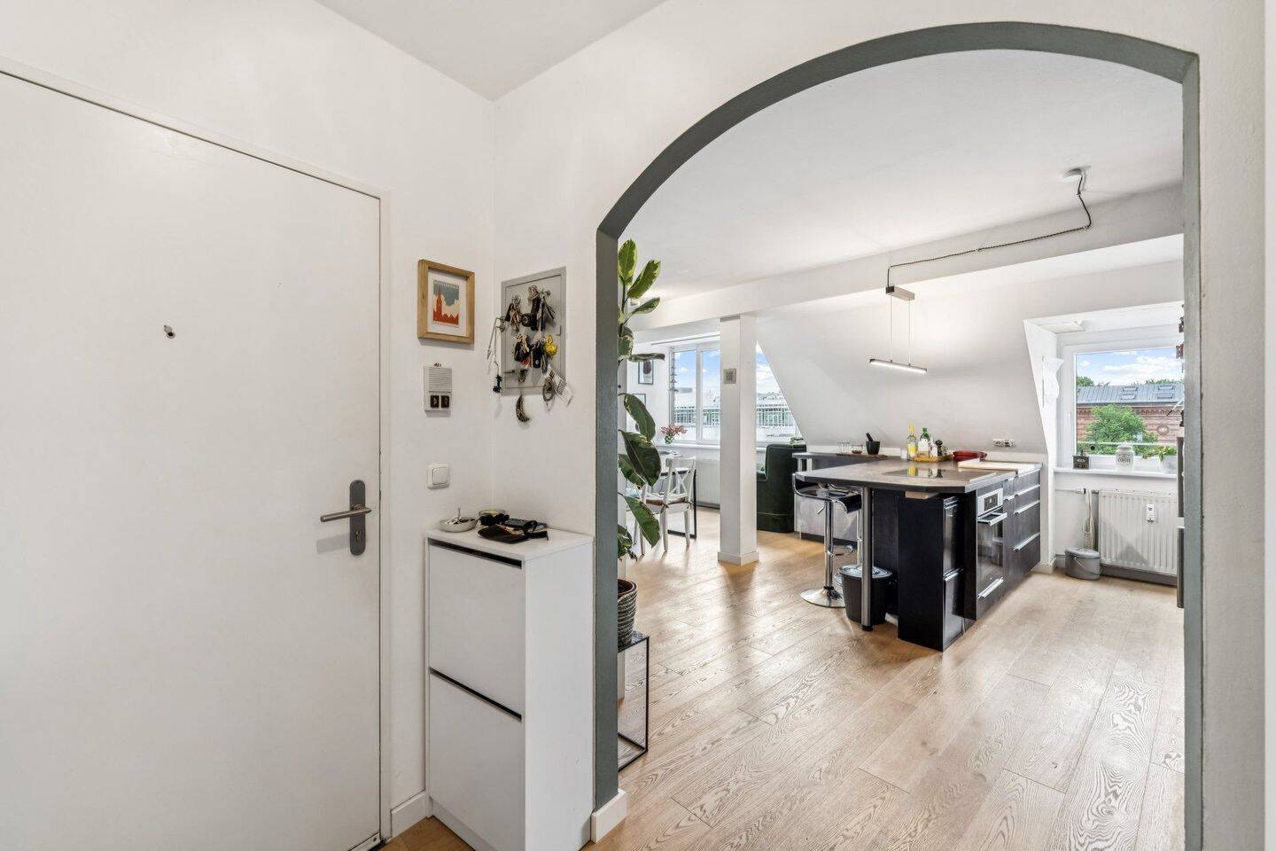 Charmante 2-Zimmer-Maisonettewohnung mit Altbauflair und ruhiger Lage in der Maxvorstadt – 80335 München – Vorschaubild 6