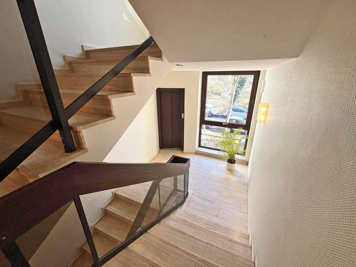 Luxuriöse Wohnkunst: Mit Loggia und TG-Stellplatz – 22043 Hamburg – Vorschaubild 5
