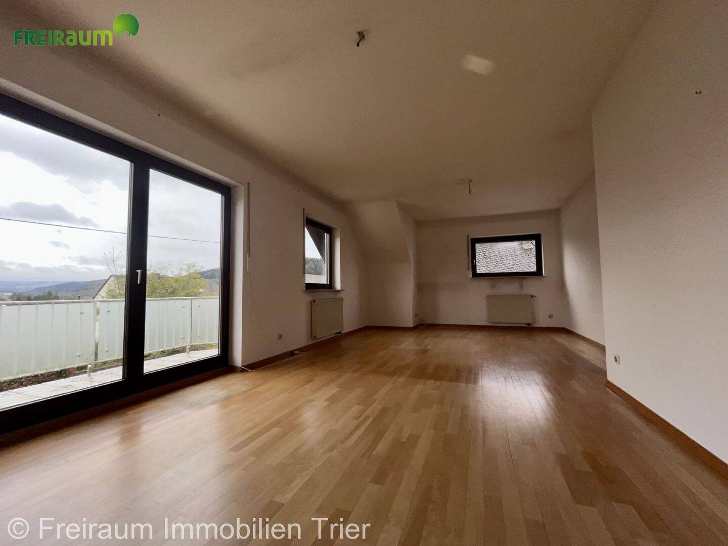+Neuer Preis+TR-Ruwer: Sonnige 3 ZKB Eigentumswohnung mit Balkon und Stellplatz in beliebter Höhenlage. – 54292 Trier – Vorschaubild 4