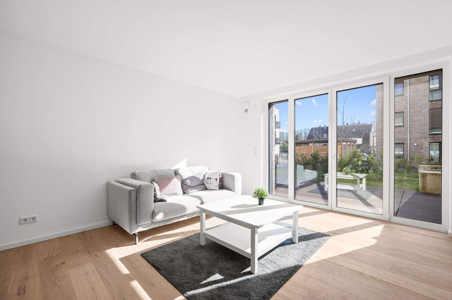 Moderne 3-Zimmer-Wohnung mit Südterrasse in der List. Ruhige Lage nahe der Eilenriede. – 30177 Hannover – Vorschaubild 3