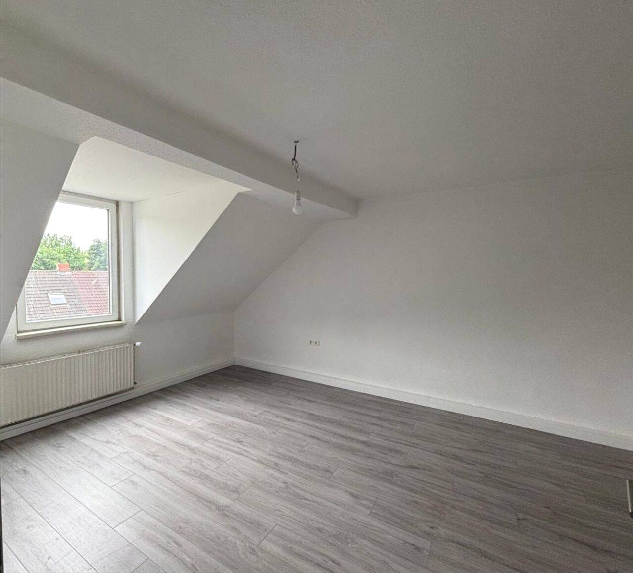 Dachgeschoss mit 2,5 Zimmern, Garten & Keller in Gelsenkirchen-Am Maibusch – 45883 Gelsenkirchen – Vorschaubild 5
