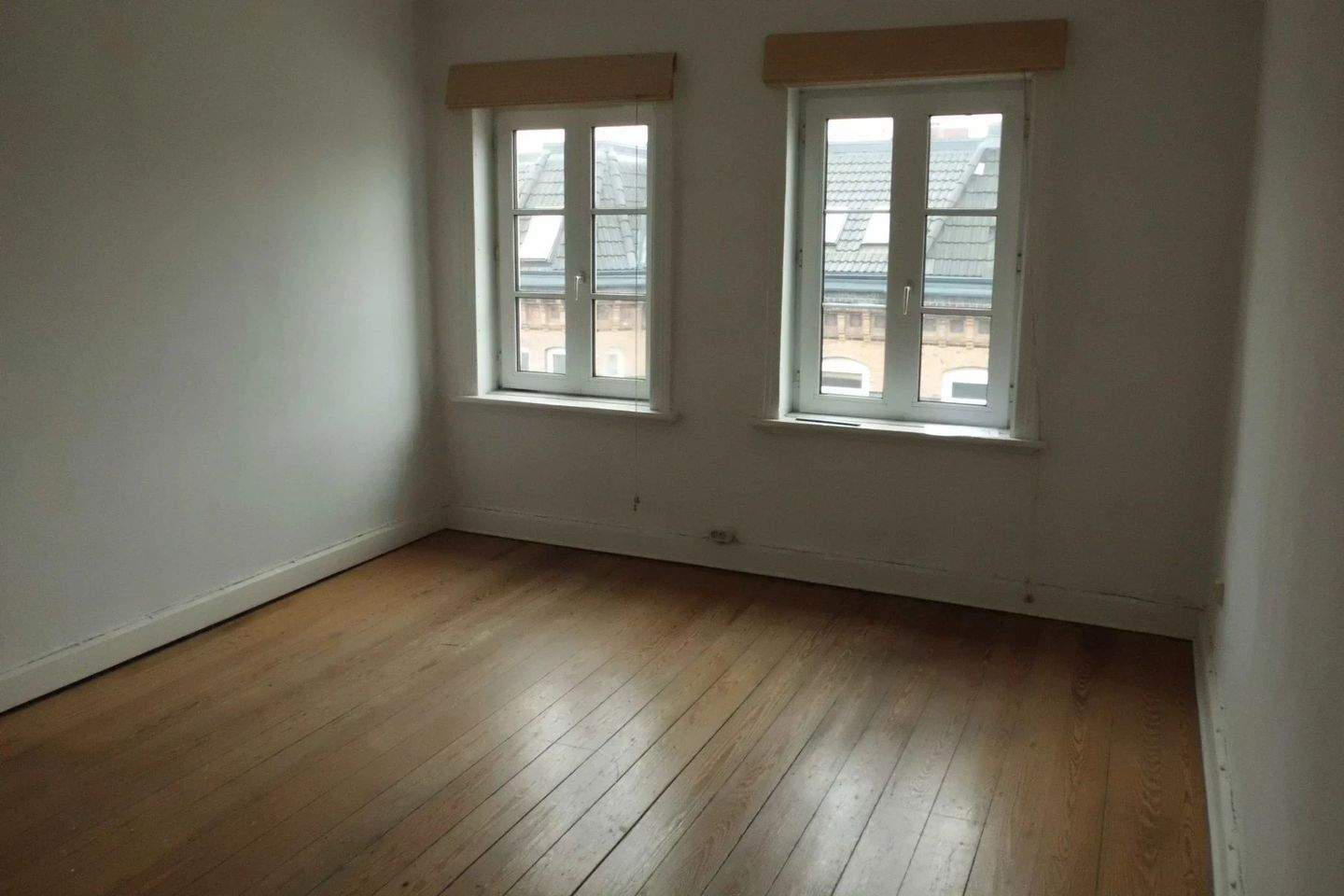 4-Zimmer-Altbauwohnung in City Nähe: Ideal als Wohnbüro, Praxis oder Atelier, WG-Bildung möglich – 20097 Hamburg – Vorschaubild 3
