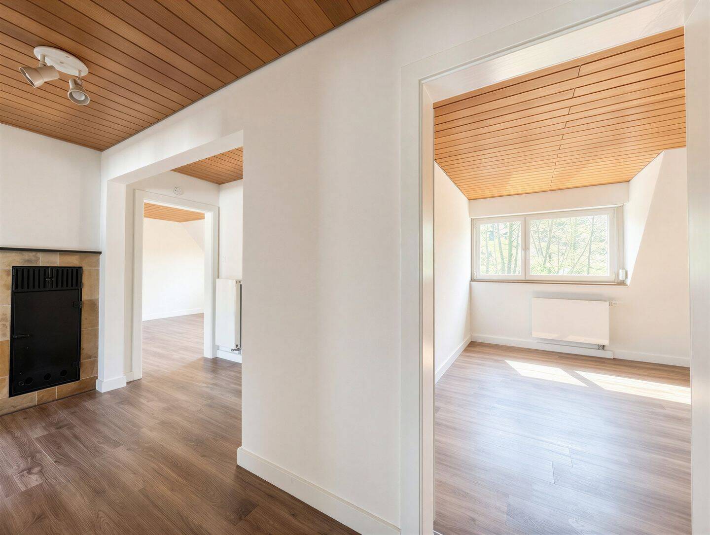 Stuttgart-Hedelfingen: 4-Zimmer-Dachgeschosswohnung in guter Lage – 70329 Stuttgart – Vorschaubild 3