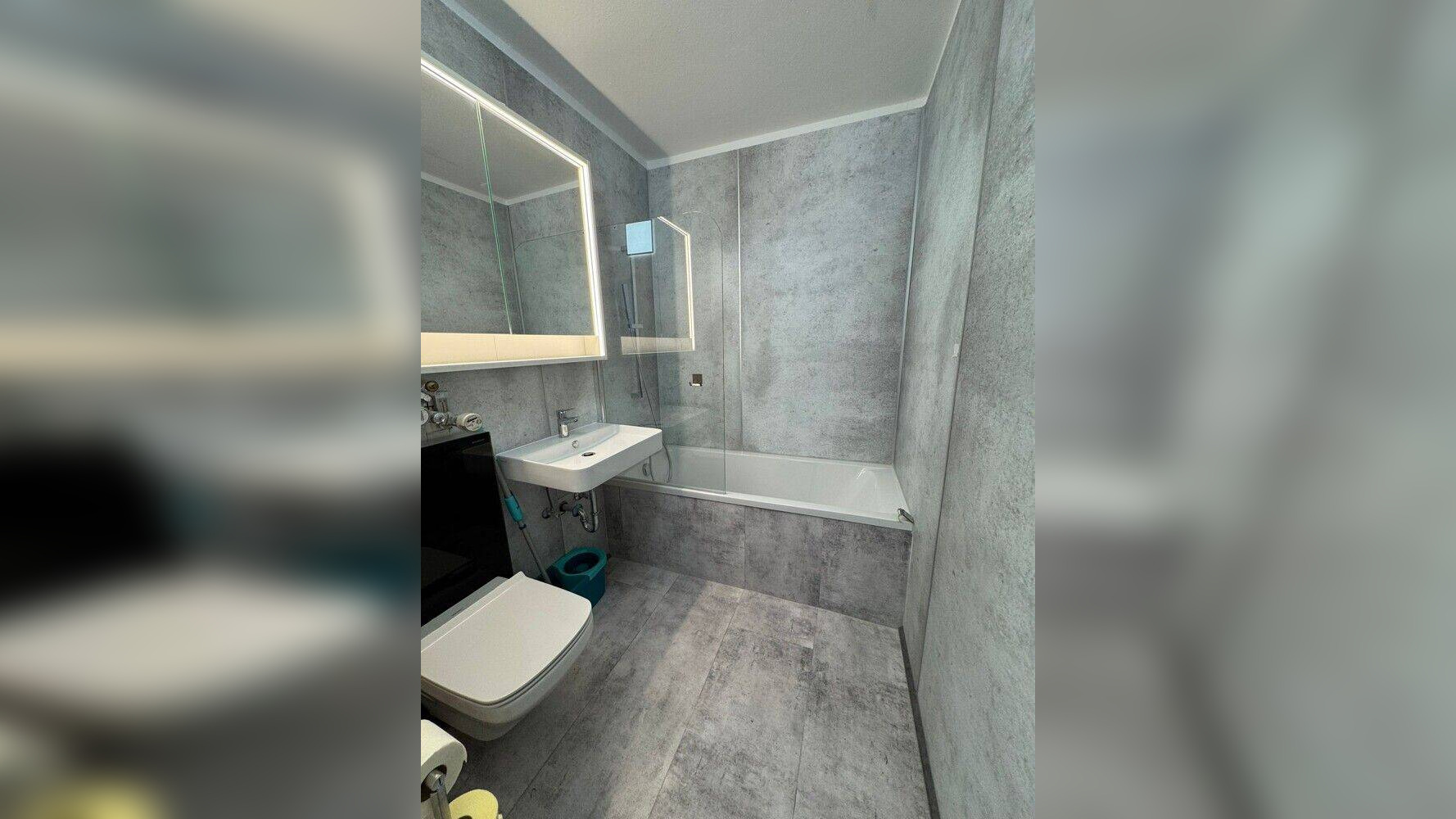Traumhafte Aussicht: frisch renovierte 2-Zimmer-Wohnung mit Balkon im „Romeo & Julia“-Ensemble! – 70437 Stuttgart – Vorschaubild 3