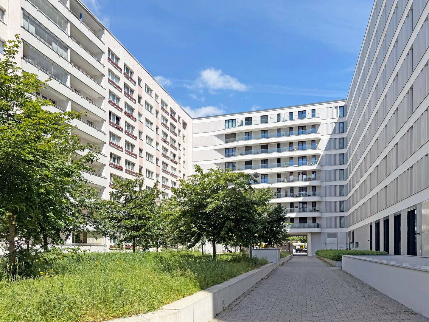 Exklusive 3-Zimmer-Wohnung in pulsierender Lage – nur wenige Schritte entfernt vom Alex! – 10178 Berlin – Vorschaubild 3