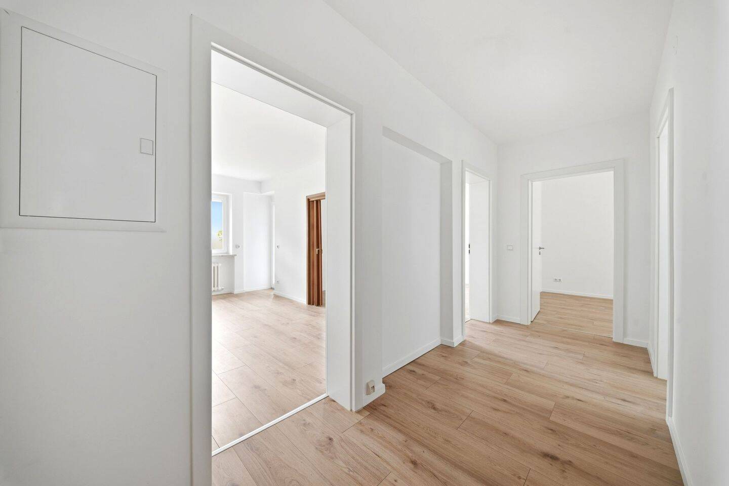 2025 modernisiert und sofort bezugsfrei: 3-Zimmer-Wohnung mit Balkon in Wolfsburg – 38440 Wolfsburg – Vorschaubild 5