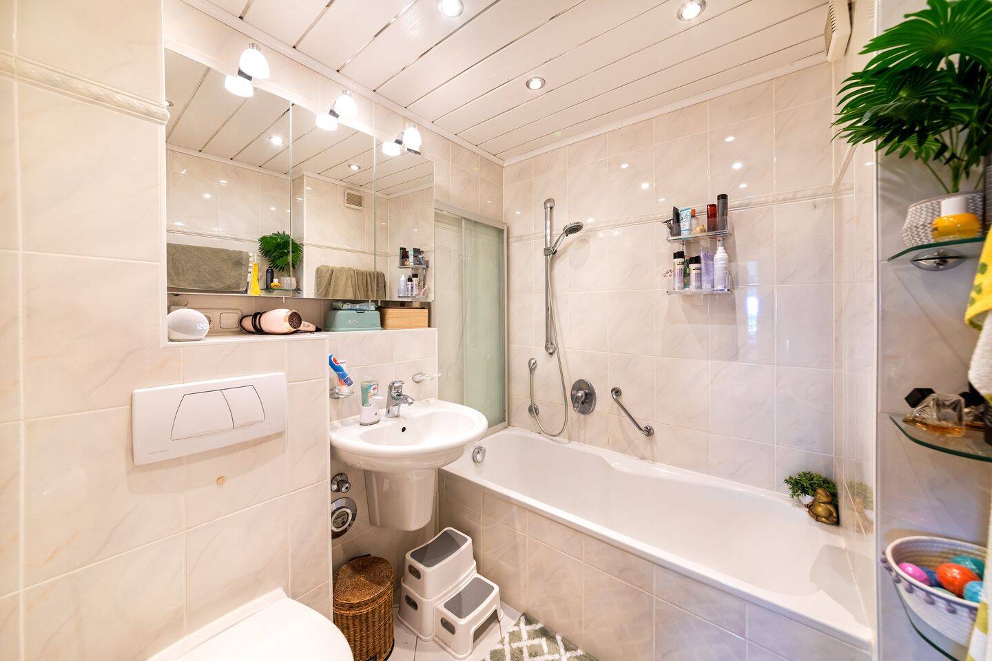 Über den Dächern der Blumenau · 2 Zimmer · 67 m² · Loggia · Fernblick · frei ab 01.11. – 80689 München – Vorschaubild 8