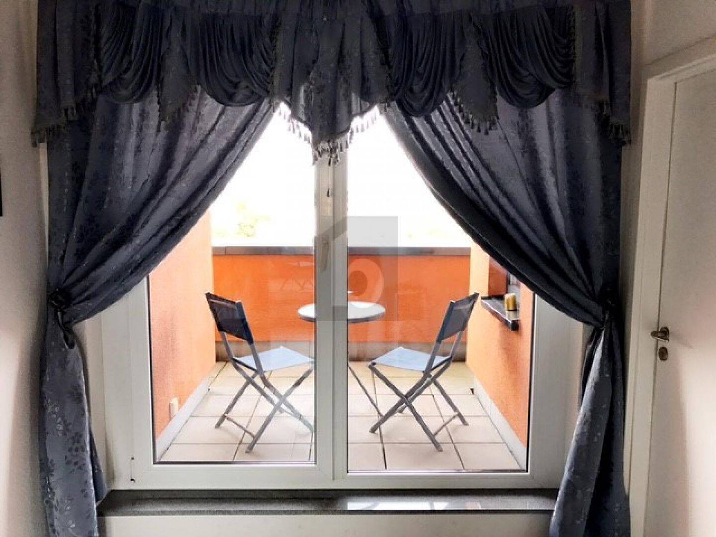 HELL UND VOLL AUSGESTATTET MIT 3 BALKONEN – 70191 Stuttgart – Vorschaubild 3