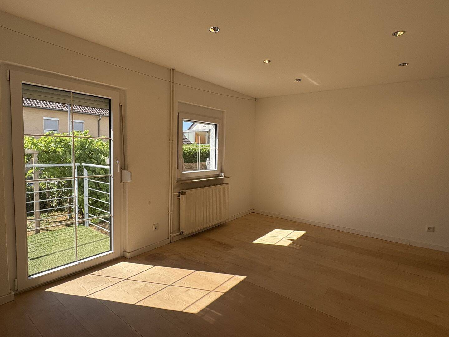 Gemütliches Zuhause mit Gärtchen und Pergola – 72760 Reutlingen – Vorschaubild 5