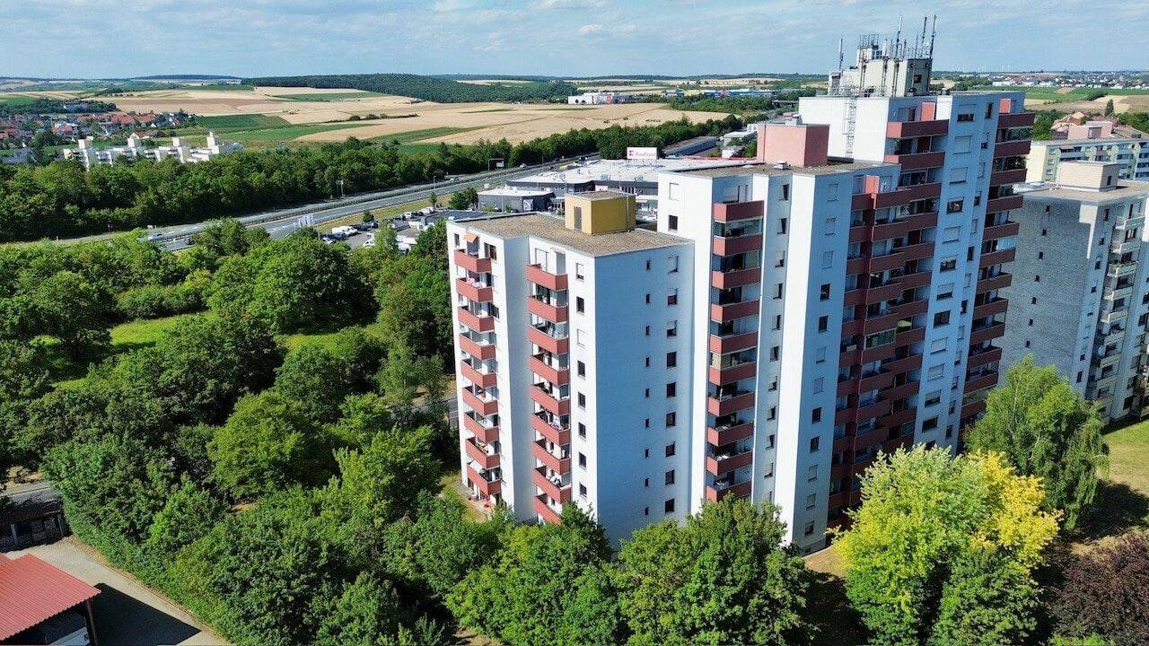 Gestalten statt renovieren -Wohnung mit einzigartigem Potenzial – 97076 Würzburg – Vorschaubild 3