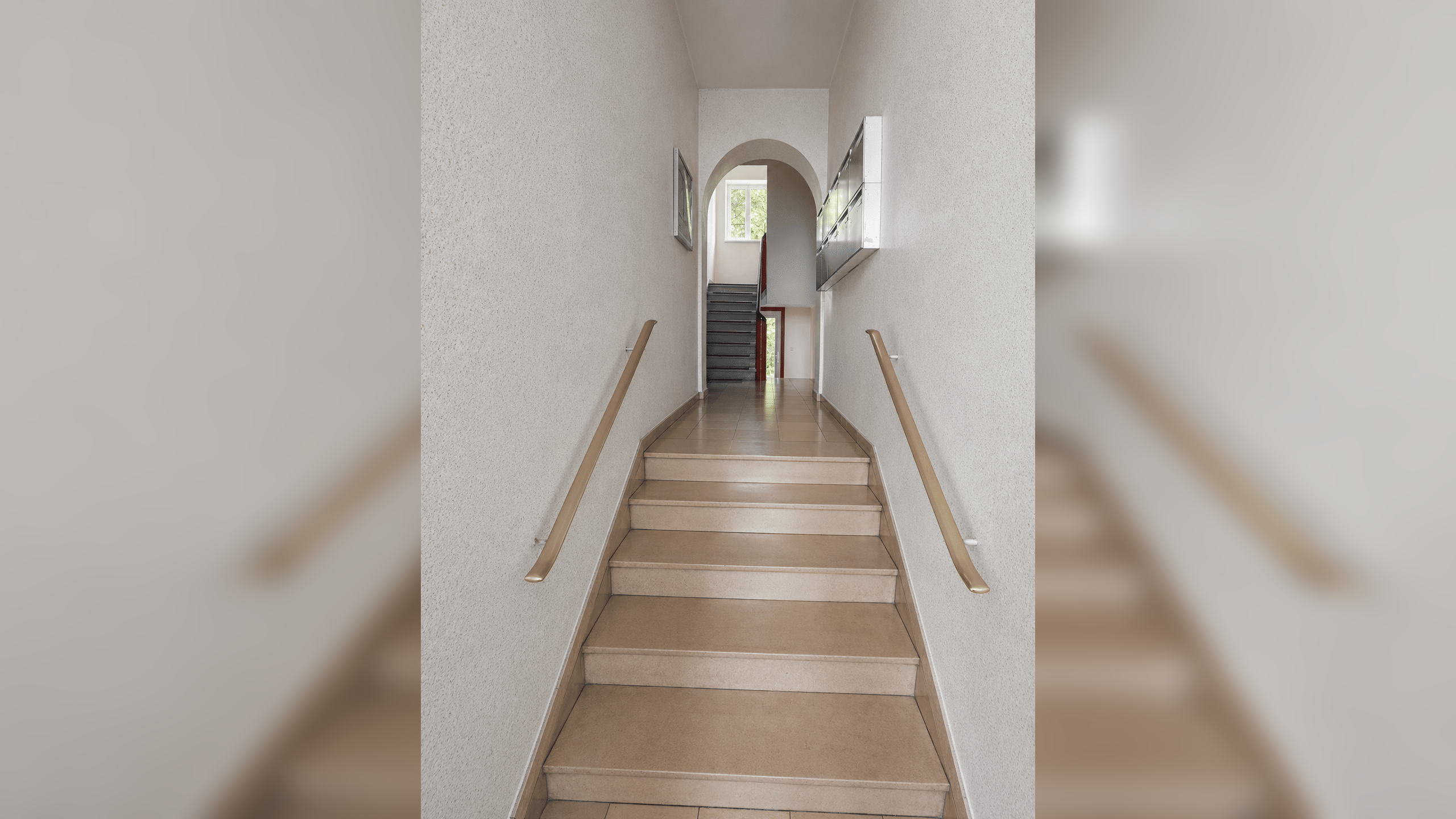Bezugsfreie 3-Zimmer-Eigentumswohnung mit Balkon, Stellplatz und grünem Innenhof – 10589 Berlin – Vorschaubild 3
