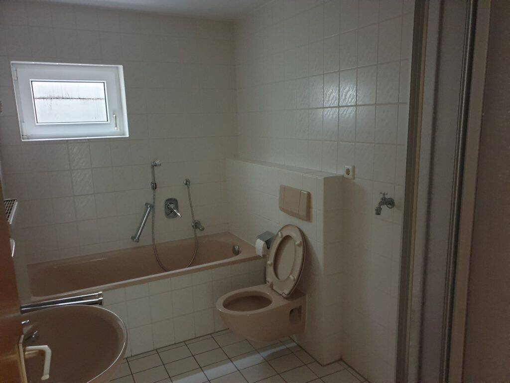 Schöne, helle 2-Zimmer-Wohnung in Stuttgart Bad Cannstatt-Memberg – 70374 Stuttgart – Vorschaubild 4