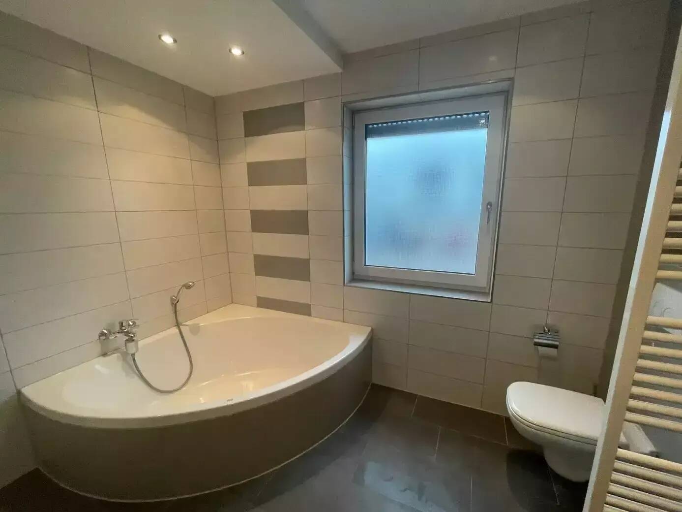 Großzügige 3-Zi.-Wohnung in gepflegtem Mehrfamilienhaus sucht neue Mieter – 54296 Trier – Vorschaubild 6
