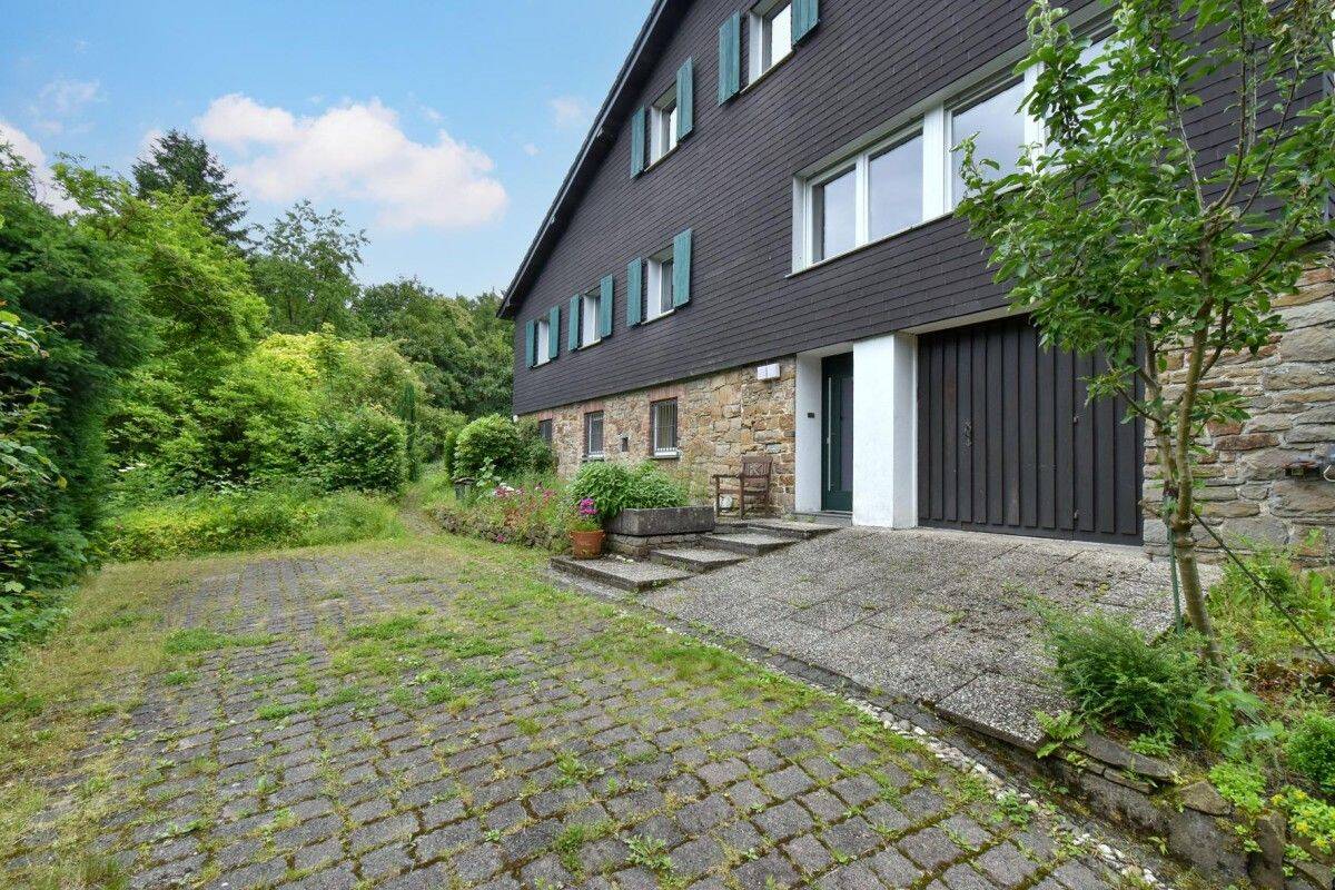 Das ganz große Glück im Grünen! Freistehendes, vielseitiges Zuhause mit Garagenhaus in Fischlaken – 45239 Essen – Vorschaubild 3