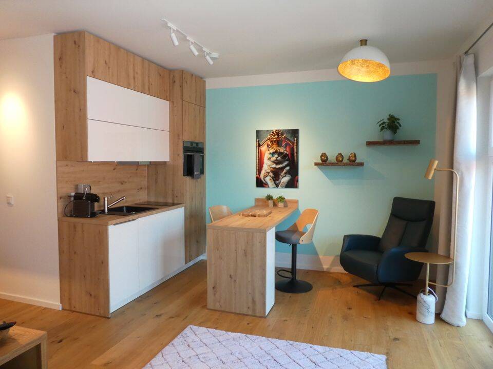 Einziehen und genießen – Möbliertes Appartement mit seitlichem Wasserblick! – 12555 Berlin – Vorschaubild 3